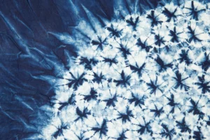 Aso Oke vs. Other Nigerian Fabrics: What’s the Difference ?